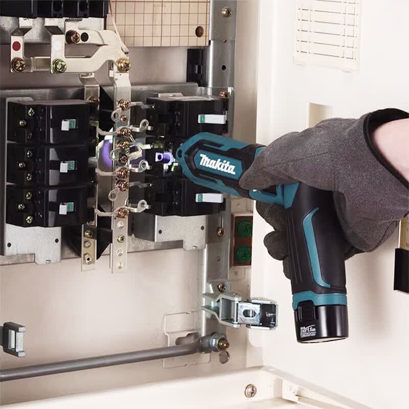 Makita DF012 7.2V Katlanabilir - Electronics Repair Team incelemesi ve fiyatı